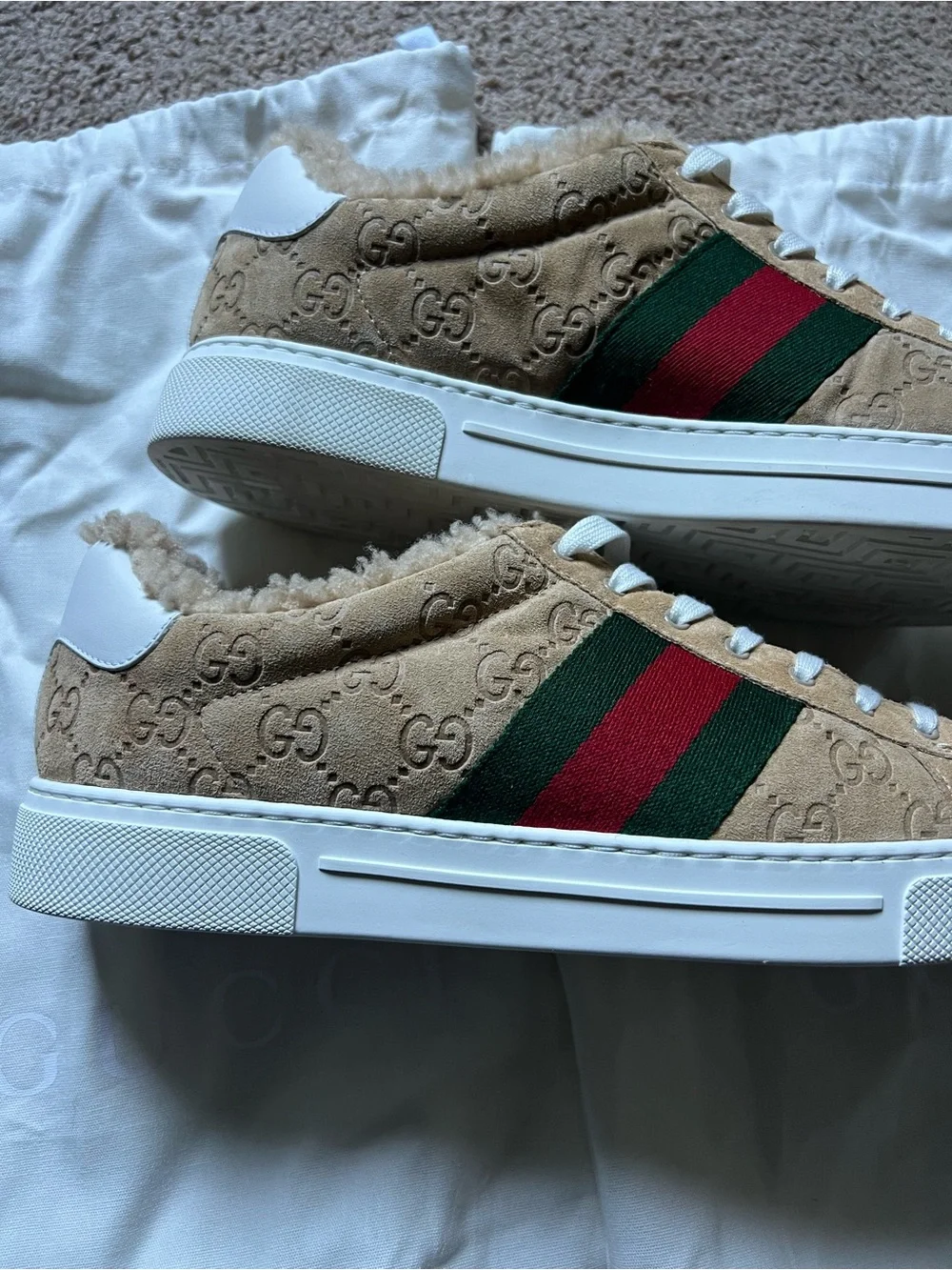 Gucci Tan GG Supreme Sneakers with Green-Red Web Stripe - Picture 4 of 16